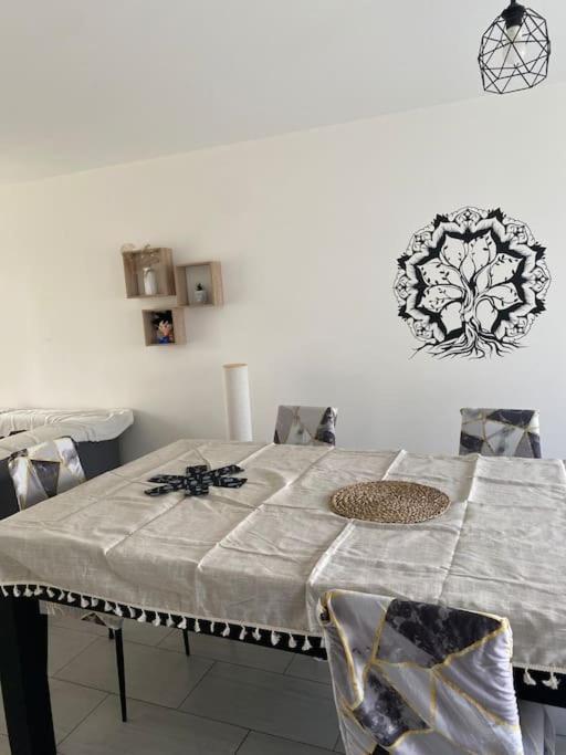 Appartement Ping-Pong Proche Gare Gagny Экстерьер фото